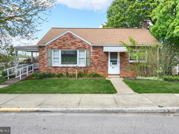 403 E MAPLE STREET , DALLASTOWN, PA 17313