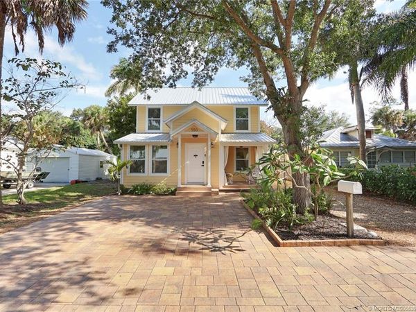 550 SW Riverview Street , Stuart, FL 34994