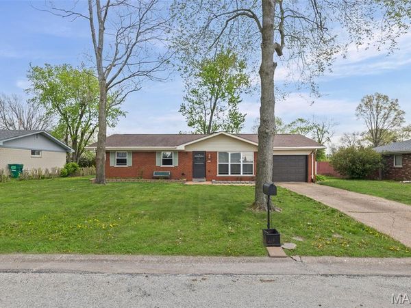 317 Aaron Drive , Belleville, IL 62220