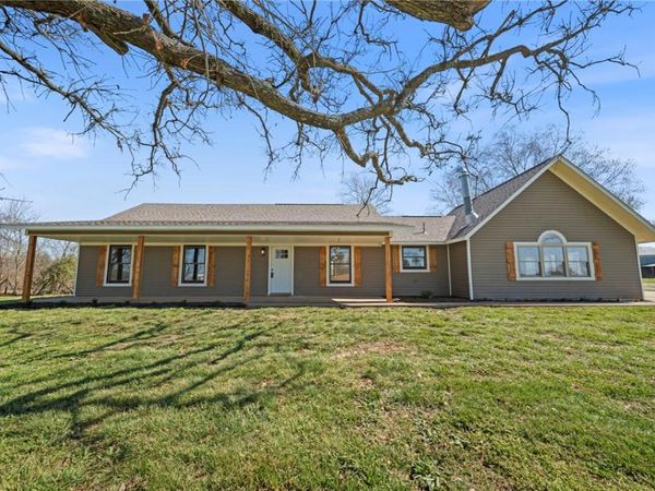 8120 N Coffelt Cemetery Road , Bentonville, AR 72713