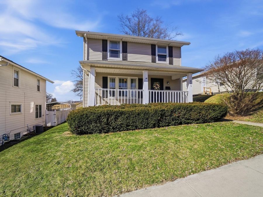 241 Hunter Street , Newark, OH 43055 Photo 1
