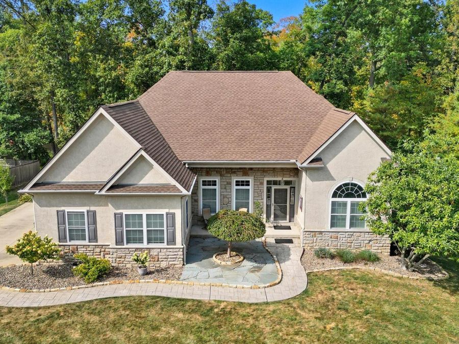 92 Buckeye Drive , Powell, OH 43065 Photo 1