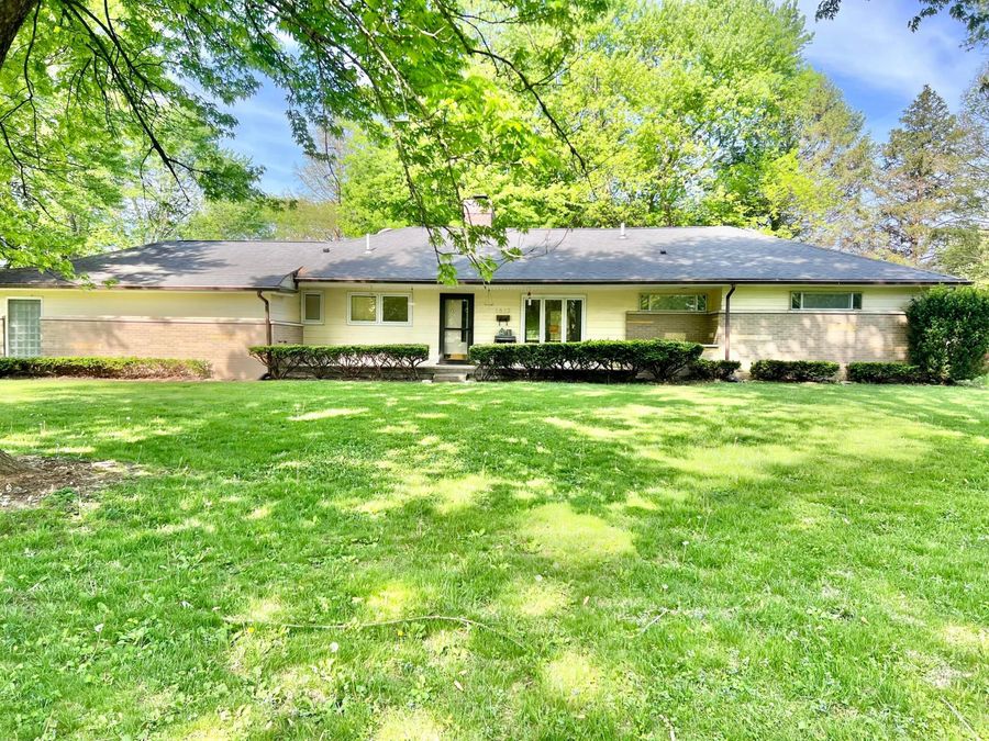 1813 Bledsoe Drive , Bellbrook, OH 45305 Photo 1