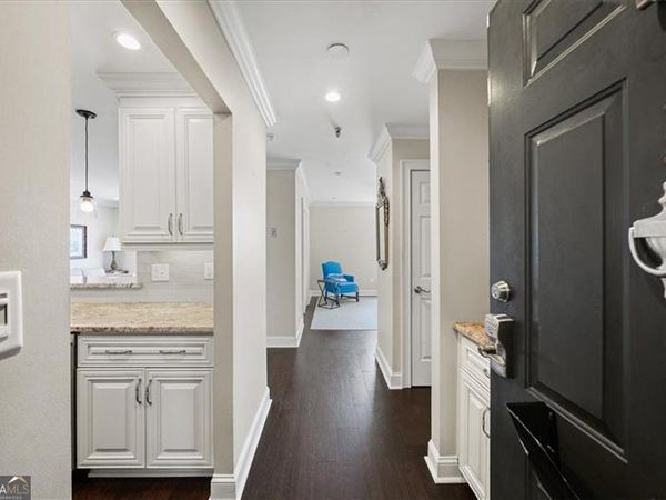 300 Johnson Ferry Road NE, Unit B810, Atlanta, GA 30328
