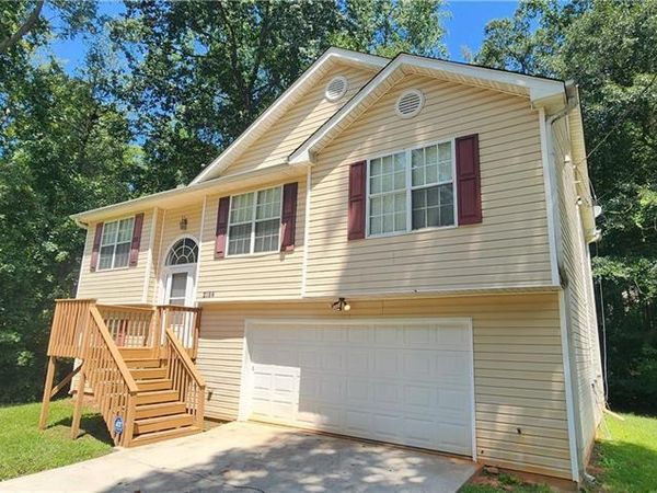 2184 Hampton Trail SE, Conyers, GA 30013