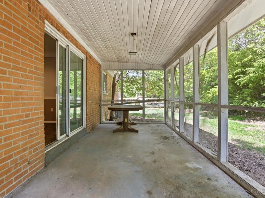 1502 Robinway Drive, Anderson Township, OH 45230 Photo 8