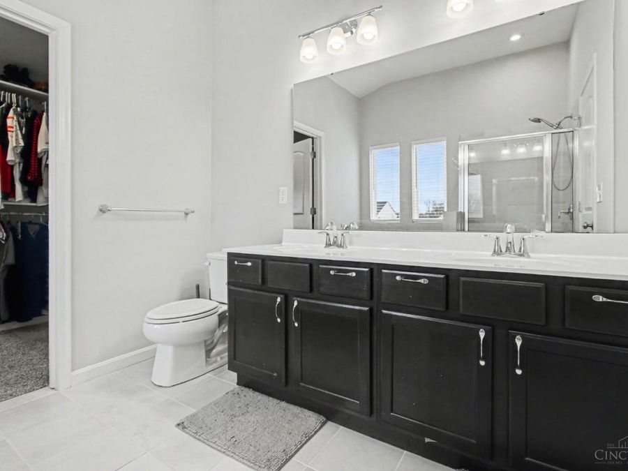 4677 Hampton Pointe Drive, Green Township, OH 45248 Photo 18