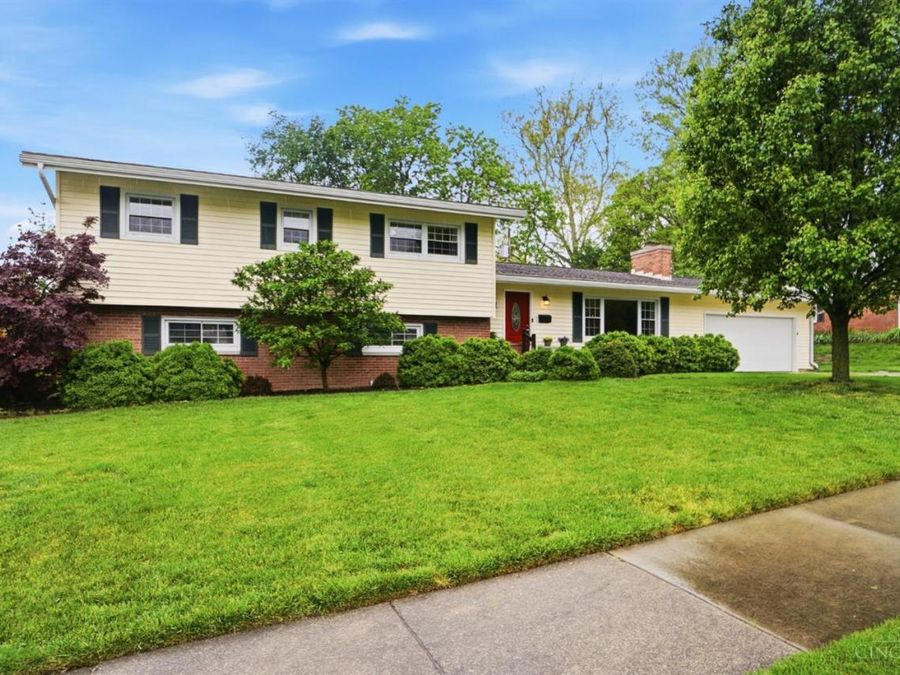 302 Jackson Lane, Middletown, OH 45044 Photo 2