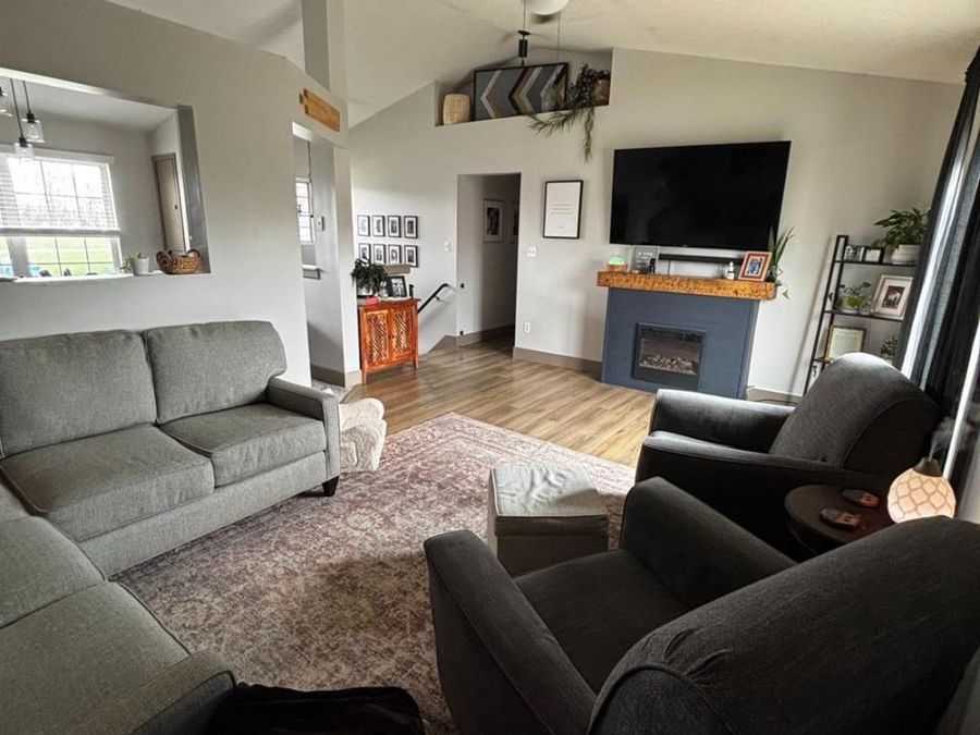 210 E Robin Avenue, Green Township, OH 45154 Photo 6