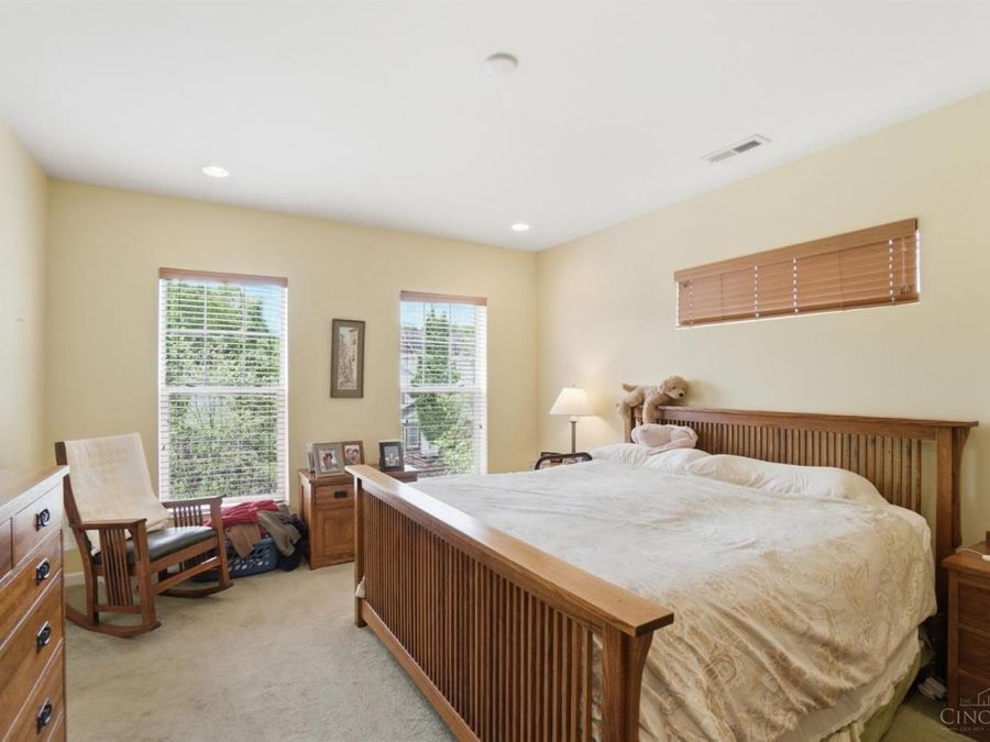 3346 Marburg Square Lane, Unit 8E, Cincinnati, OH 45209 Photo 11