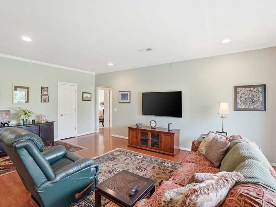 3346 Marburg Square Lane, Unit 8E, Cincinnati, OH 45209 Photo 7