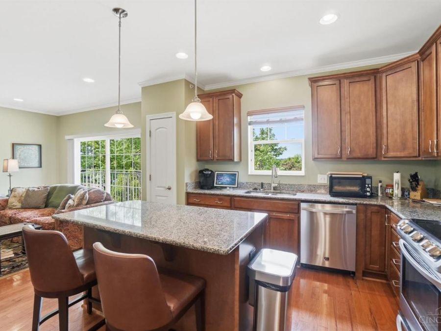 3346 Marburg Square Lane, Unit 8E, Cincinnati, OH 45209 Photo 9