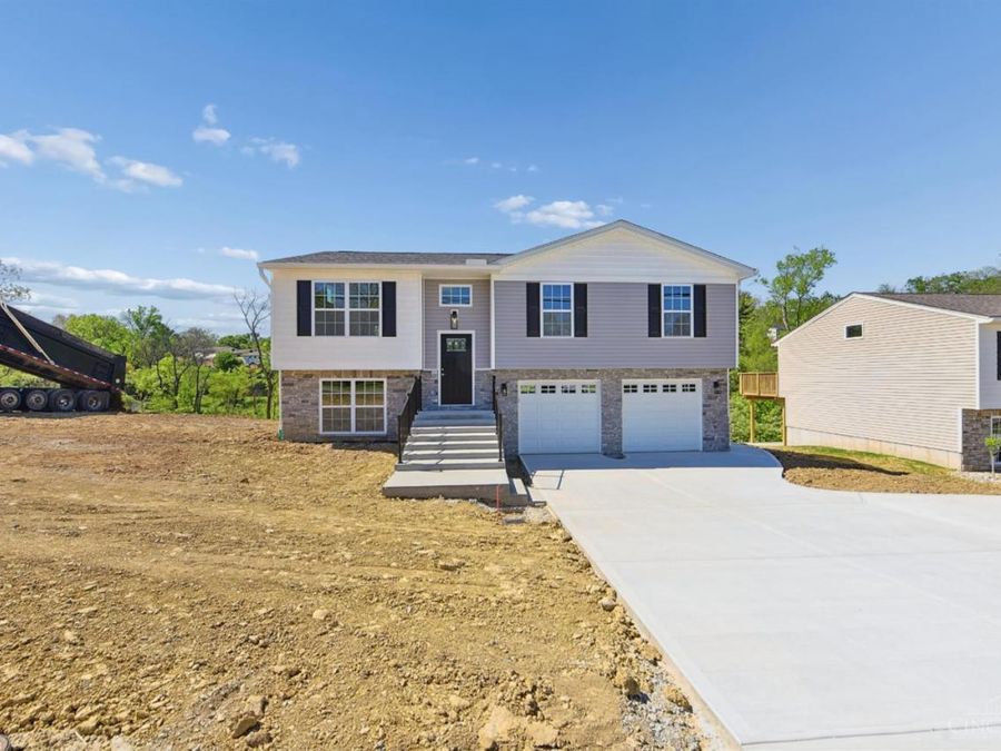 1115 Compton Road, Springfield Township, OH 45231 Photo 2