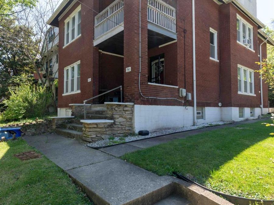 741 E Mitchell Avenue, Cincinnati, OH 45229 Photo 3