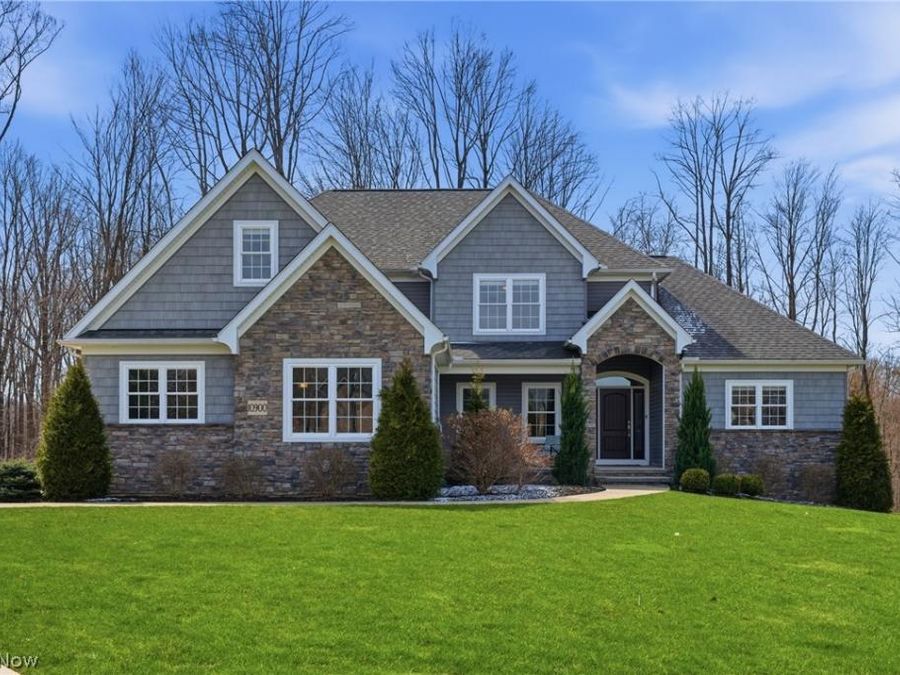 10900 Angela Drive , Kirtland, OH 44094 Photo 1