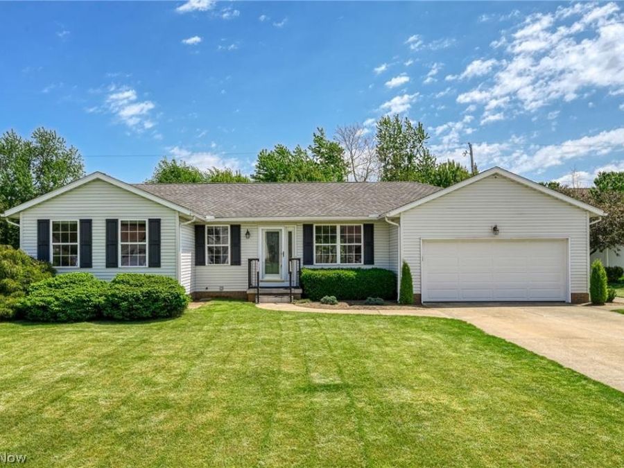 5950 Kentview Avenue NW, North Canton, OH 44720 Photo 1