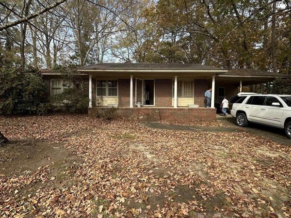 914 2nd Avenue NW, Arab, AL 35016