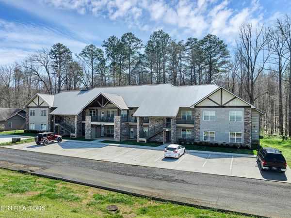 223 Bishops Cap Circle , Unit 106, Townsend, TN 37882