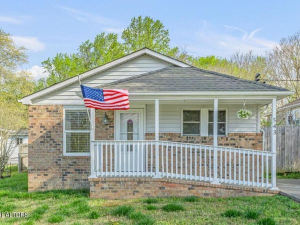 543 Henderson St , Harriman, TN 37748