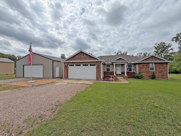1255 ELM RD , Adamsville, TN 38310