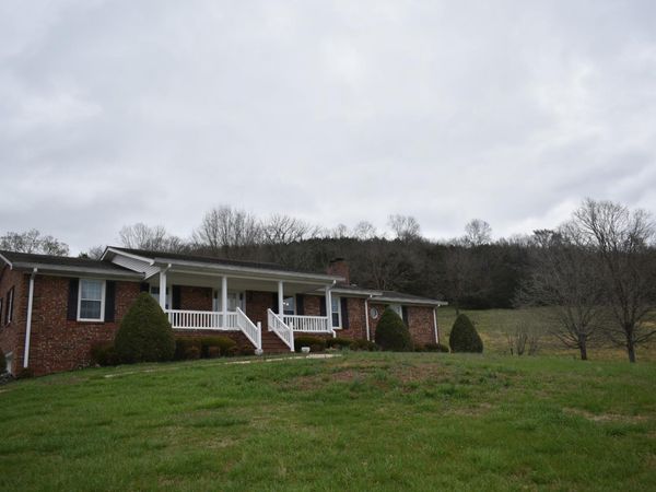 52 Plunketts Creek Cir , Carthage, TN 37030