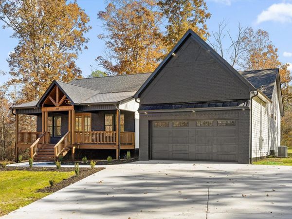 308 Cloud Road , Trenton, GA 30752