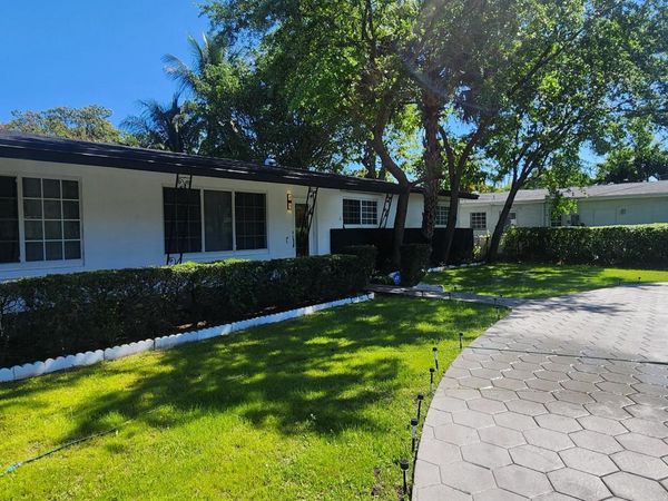 14715 N Spur Drive , Miami, FL 33161