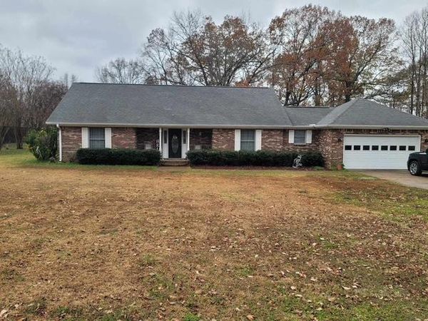 2077 MCWILLIAMS RD, Covington, TN 38019