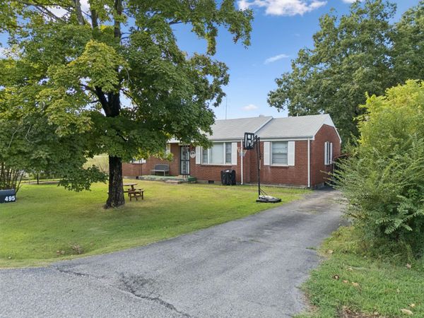 495 Carman Ave , New Johnsonville, TN 37134