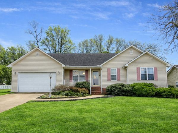 841 Mosswood Dr , Union City, TN 38261
