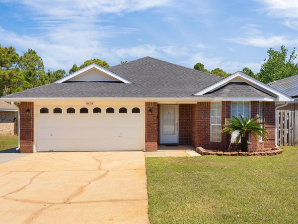 9454 Pine Lily Court, Navarre, FL 32566