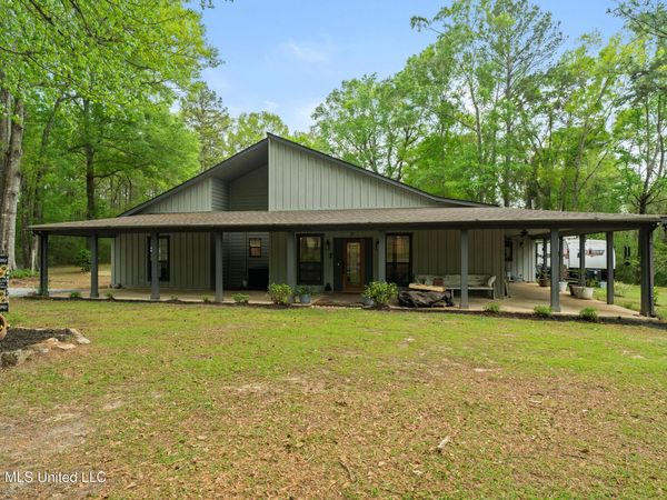 28 Woodland Road, Hattiesburg, MS 39401