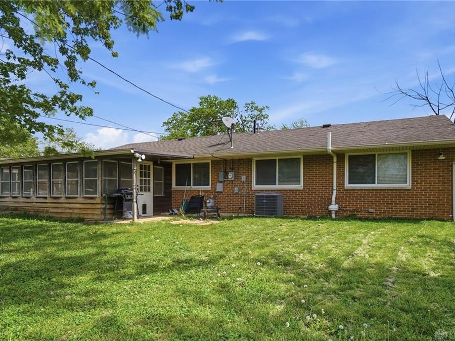 6629 Hubbard Drive, Huber Heights, OH 45424 Photo 1
