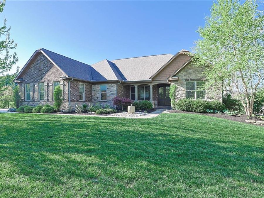 7430 Deep Woods Court, Springboro, OH 45066 Photo 1