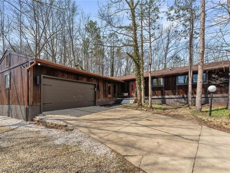 10172 Old Orchard Drive , Brecksville, OH 44141 Photo 1