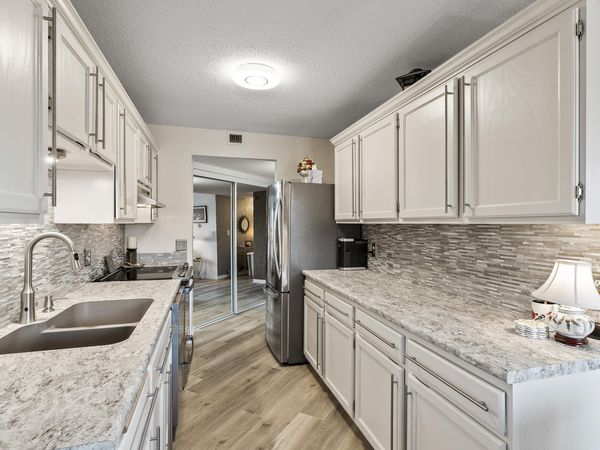 6615 Lake Shore Drive S, Unit 314, Richfield, MN 55423