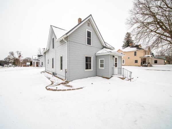 401 1st Street , Fountain, MN 55935
