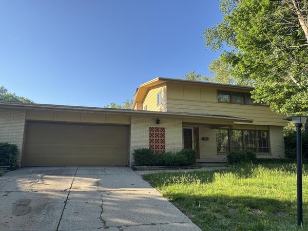 1625 Tremont Boulevard NW, Grand Rapids, MI 49504
