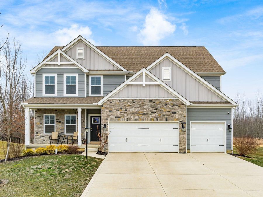 202 Deanscroft Drive , Pickerington, OH 43147 Photo 1