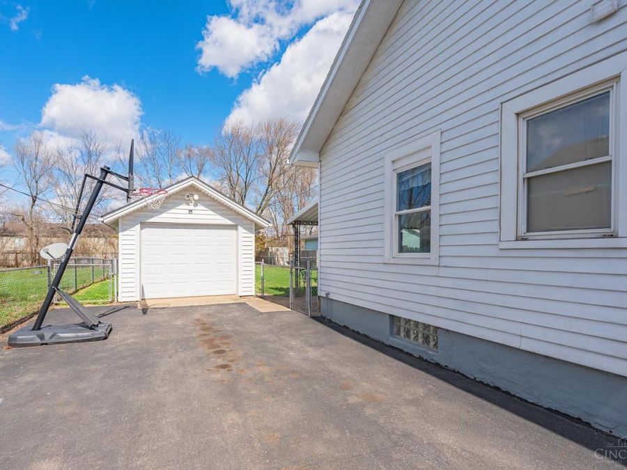 609 Buena Avenue, Middletown, OH 45044 Photo 4