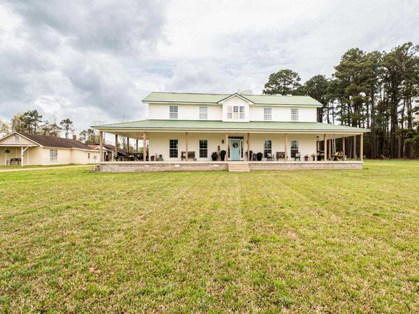 712 Us Highway 63 , Warren, AR 71671