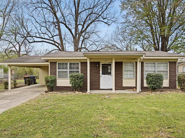 821 Parker , Russellville, AR 72801