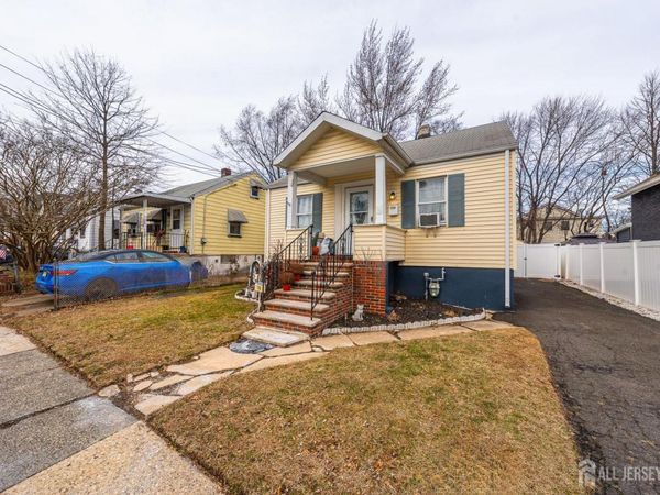 78 Spring Street , Woodbridge, NJ 07095