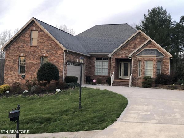 499 Cromwell St, Harrogate, TN 37752