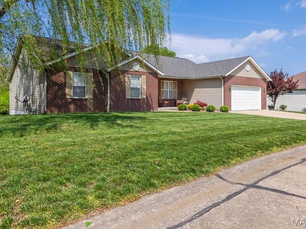 445 Steven Drive , Red Bud, IL 62278