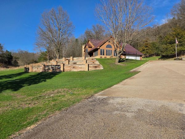100 Oak Knoll Drive , Rushford, MN 55971