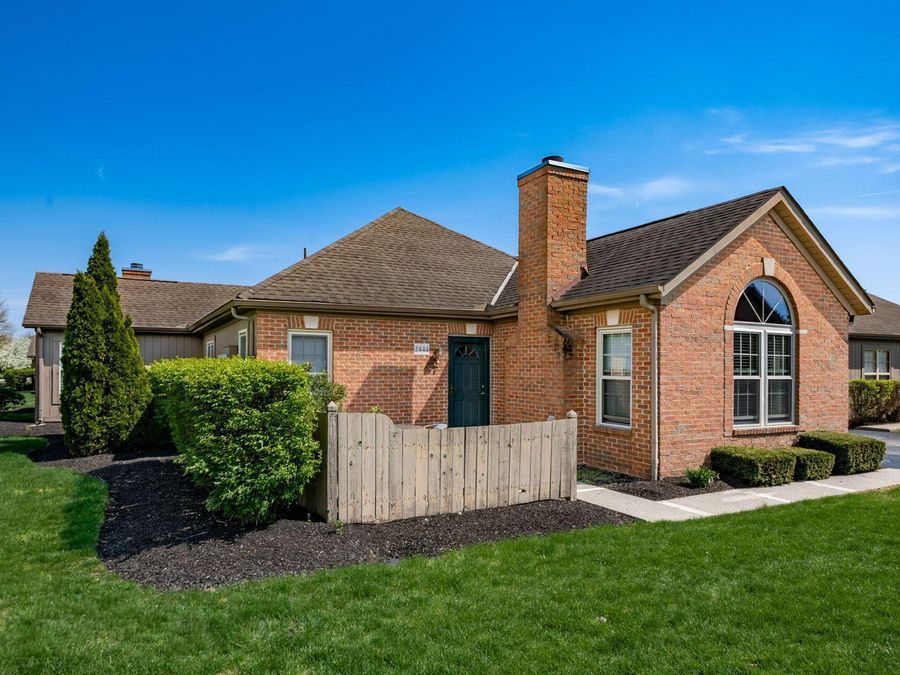 2444 Hooverside Lane , Grove City, OH 43123 Photo 1