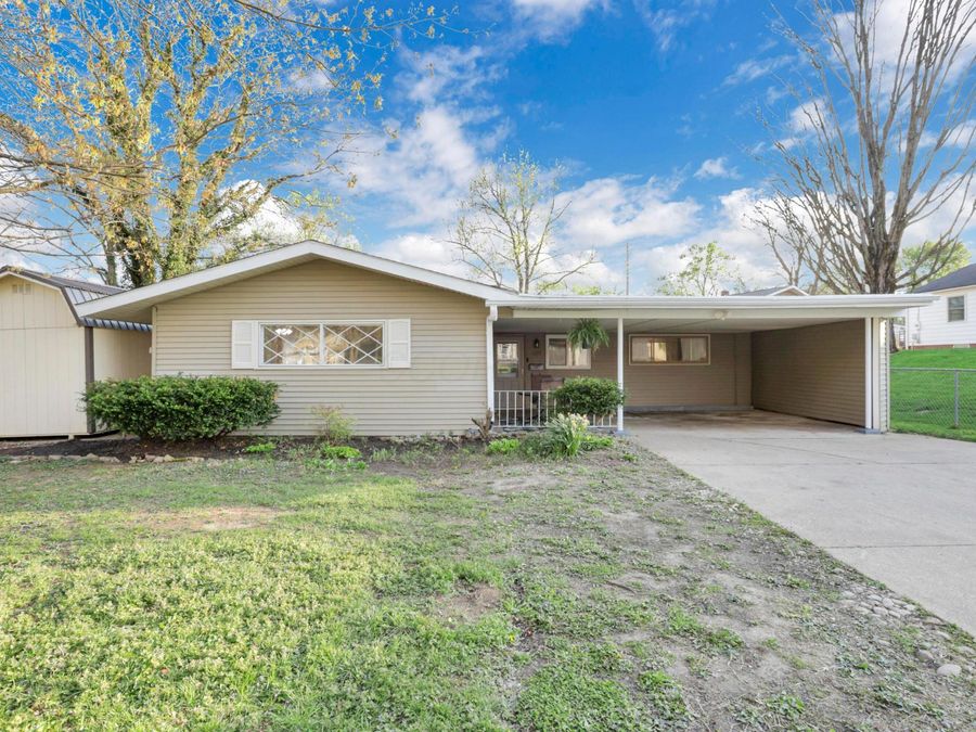 1370 Lynn Drive , Lancaster, OH 43130 Photo 1