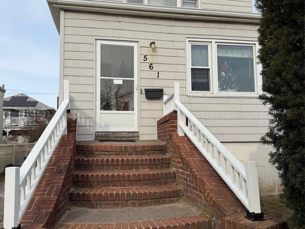 561 E Olive Street , Unit Upstairs, Long Beach, NY 11561