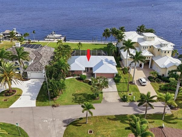3527 SE 22ND PLACE , CAPE CORAL, FL 33904